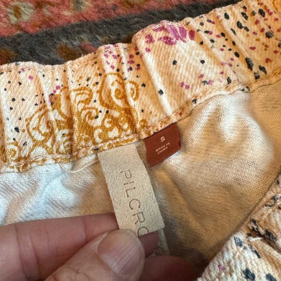 Pilcro Jean Shorts with Relaxed Fit - Picture 3 of 4